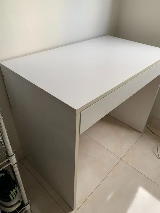 ESCRIVANINHA BRANCA com 1 gaveta. * EM EXCELENTE ESTADO*  - Foto 4