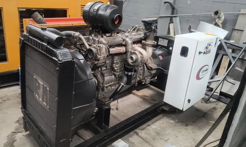 Gerador de Energia 150 kVA 350 hrs Stemac Motor Mwm + Qta 150kVA