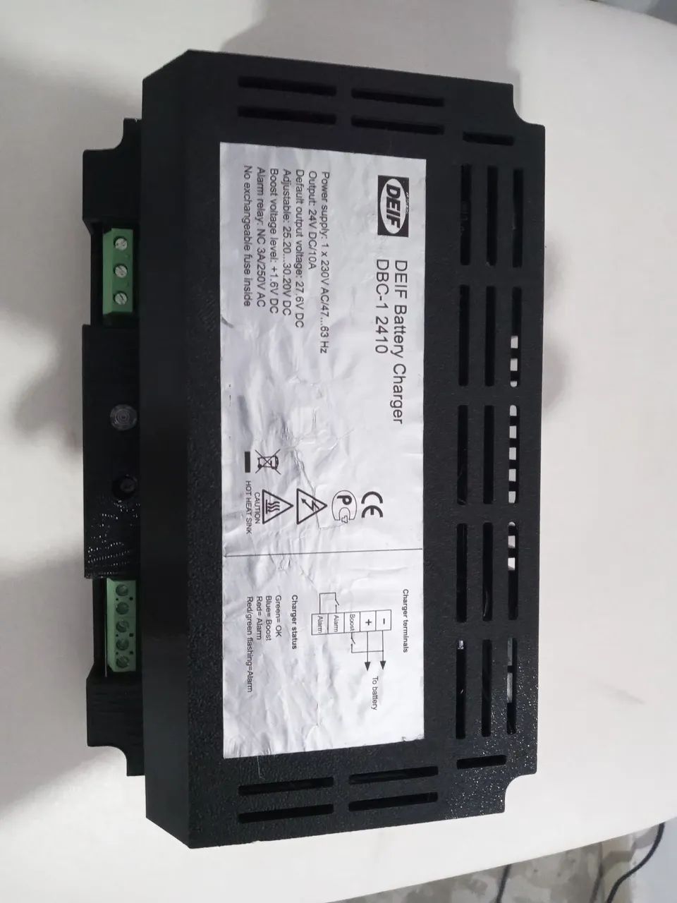 Carregador de Bateria DEIF DBC-1 2410