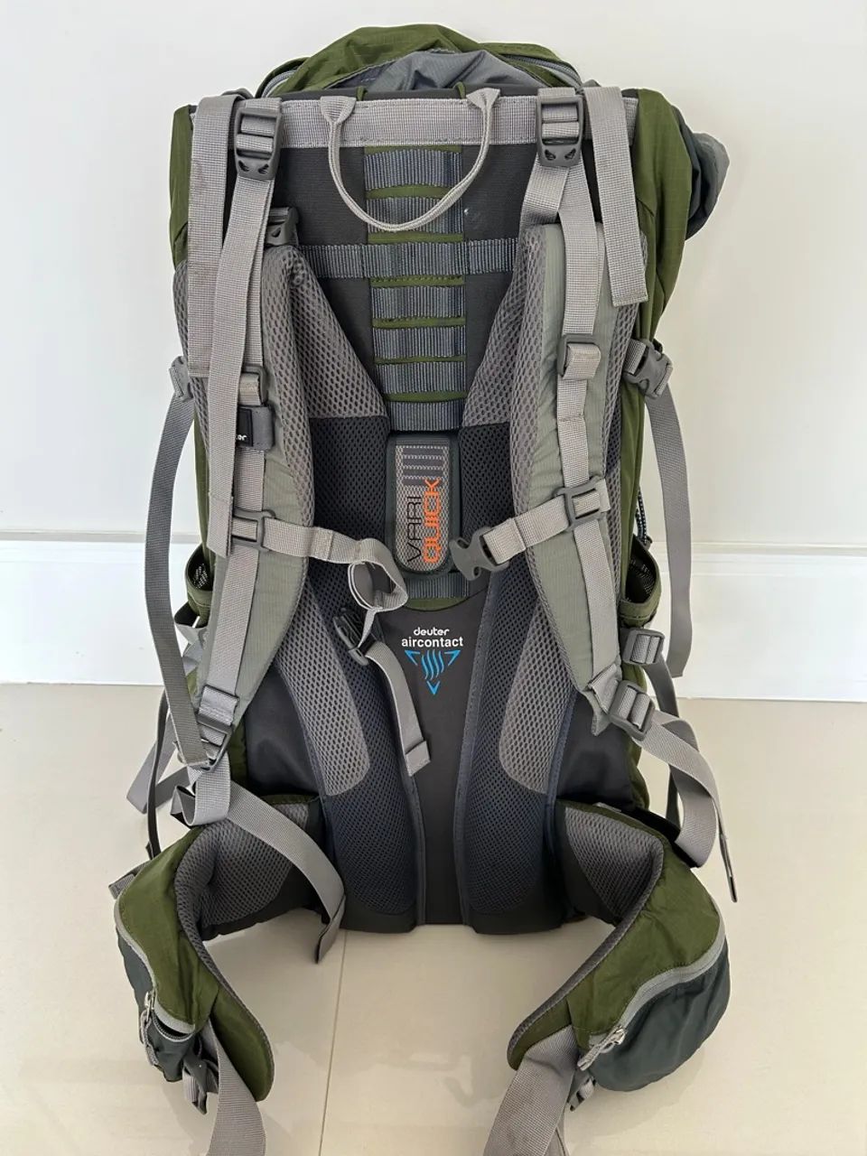 Mochila Deuter importada Act Lite 65+10 - Foto 2