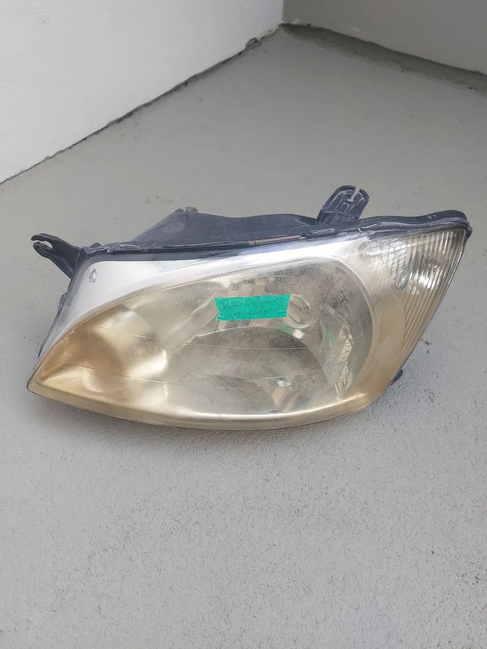Farol esquerdo Corsa Classic polir lente 