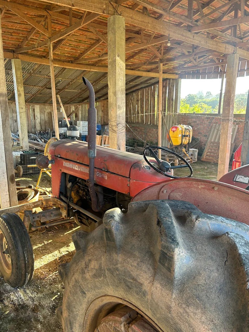 Trator Massey Ferguson 65X - Tratores e máquinas agrícolas - Iguaçu ...