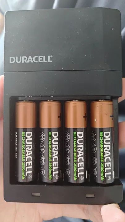 Carregador de pilhas Duracell somente pilhas recarregáveis 
