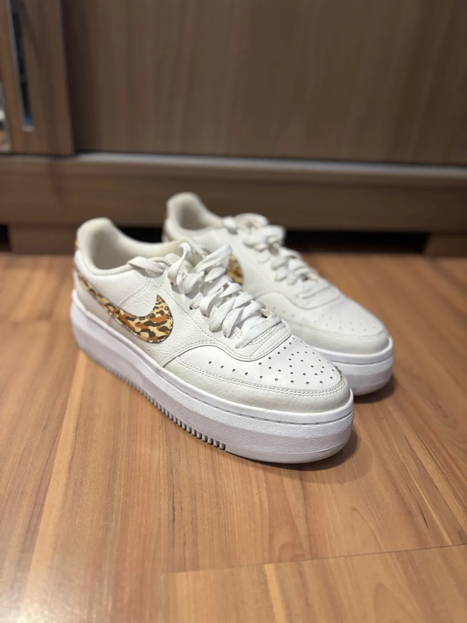 Tênis Nike court vision alta