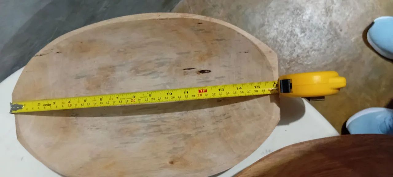 Centro  de mesa de madeira maciça rústico. - Foto 3