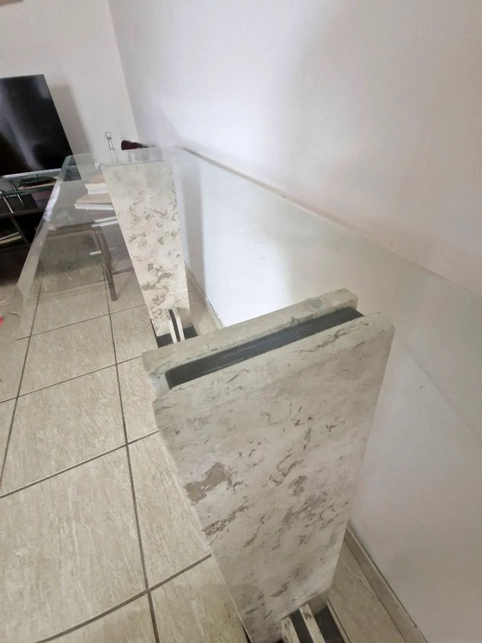 Mesa aparador em mármore e vidro temperado - Foto 5