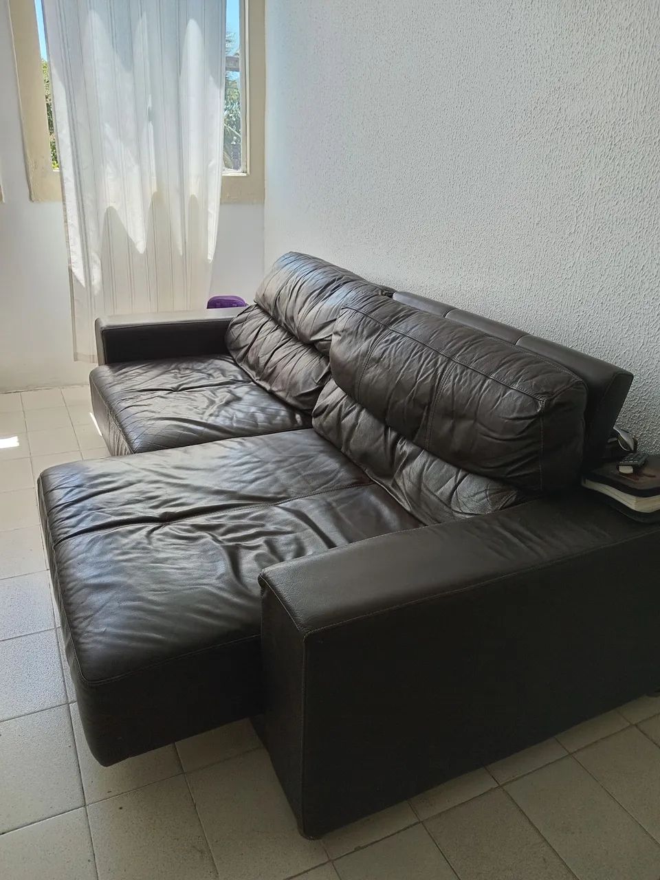 Sofá de couro legítimo 
