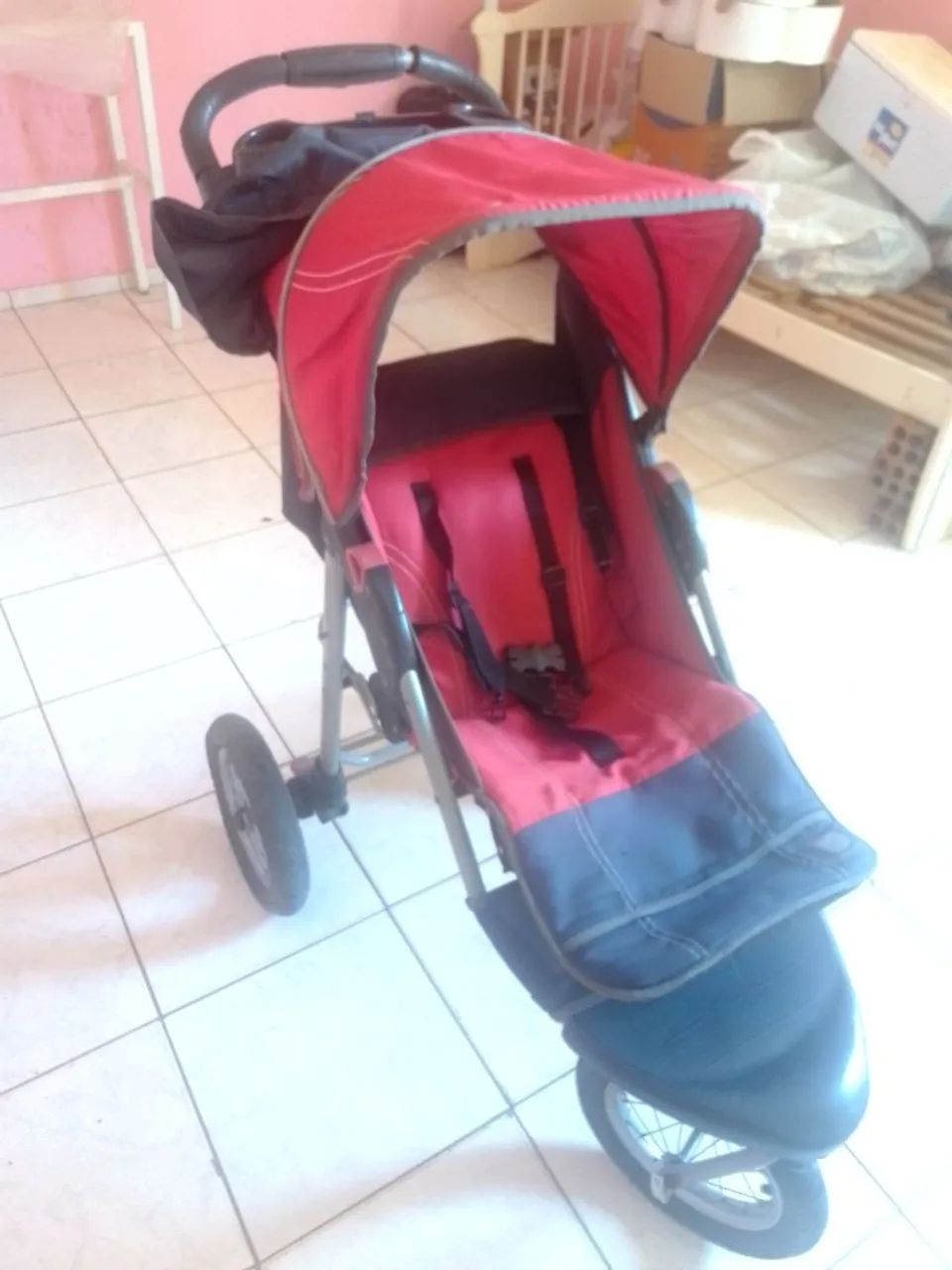 Carrinho de bebê semi novo - Foto 2