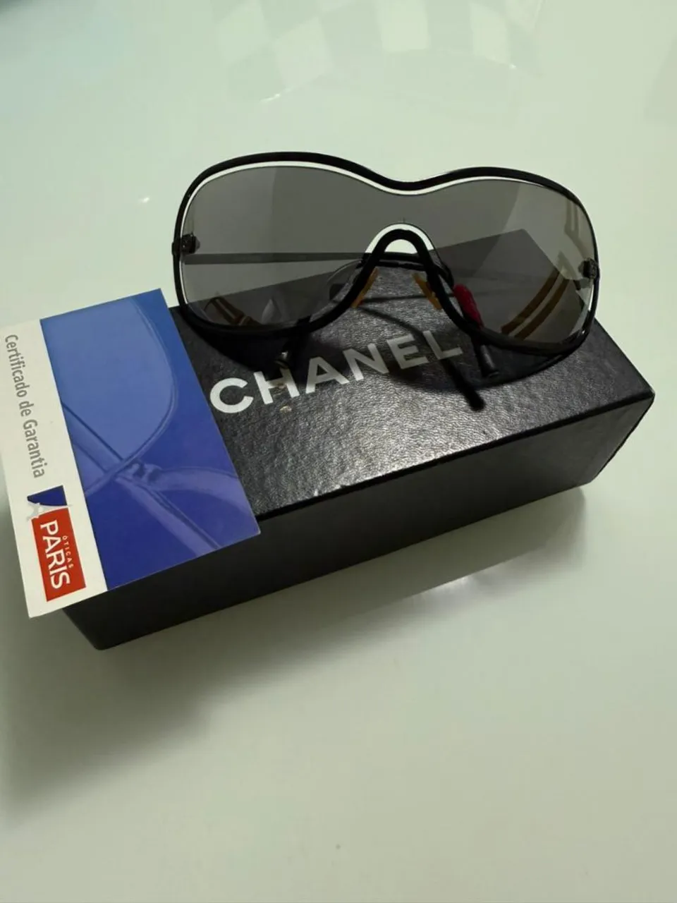 Óculos Chanel Original - Elegância e Proteção
