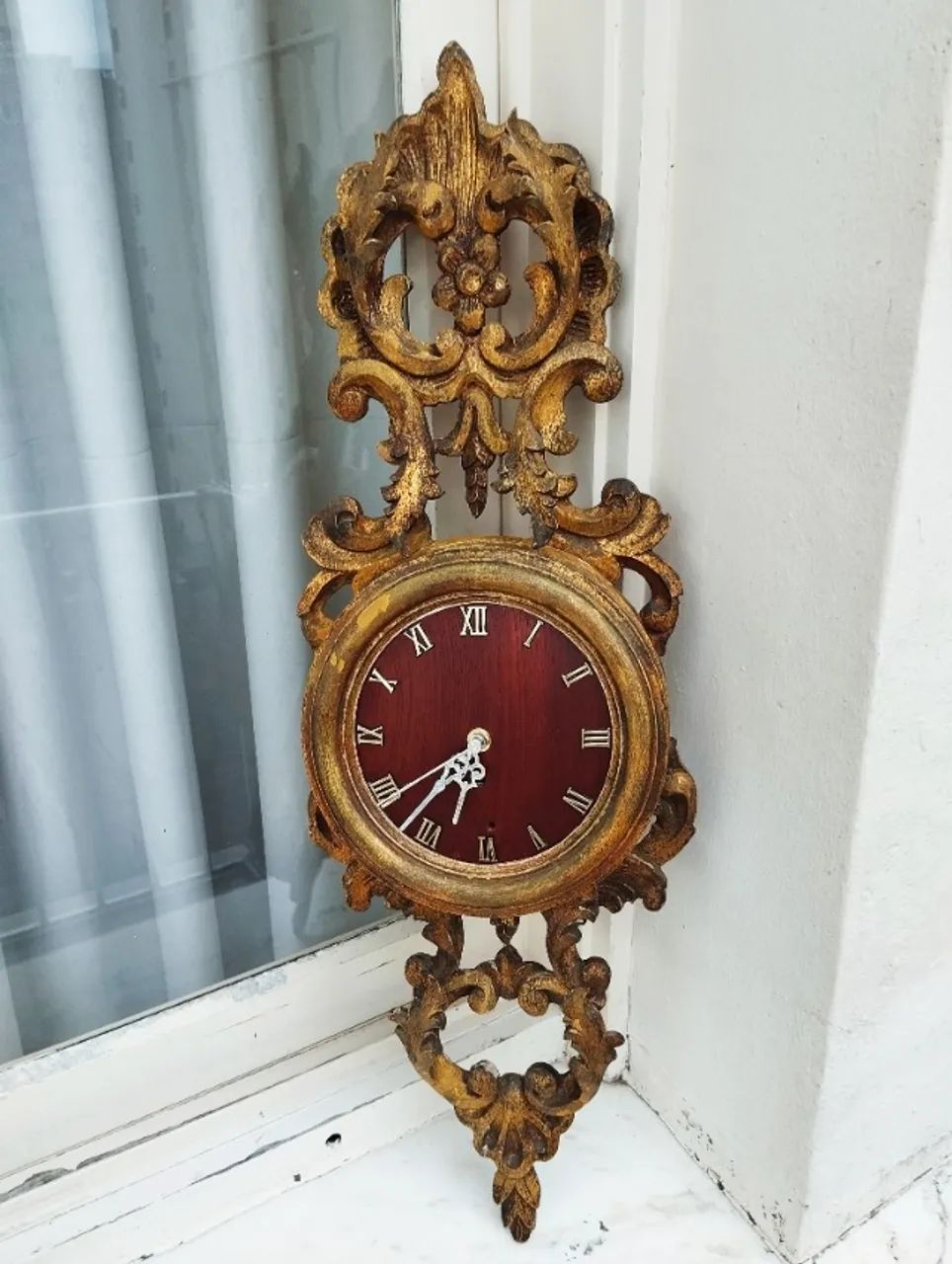 Relógio de parede em madeira entalhada, Luiz XV 