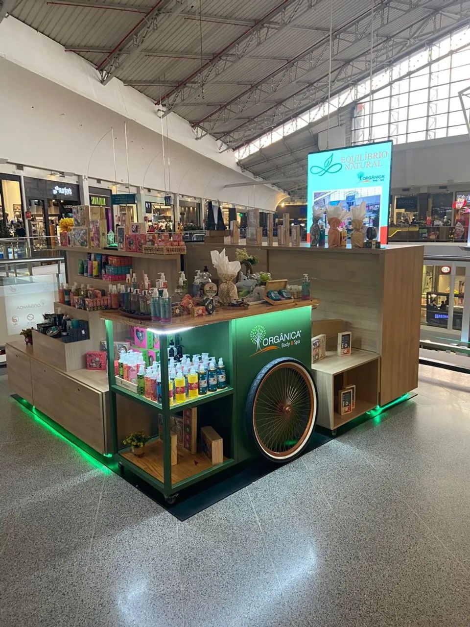 Quiosque Expositor/Vitrine para Comércio 