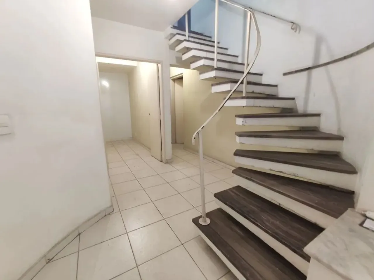 Sala Comercial à Venda, Moema São Paulo -SP, 7 vagas!