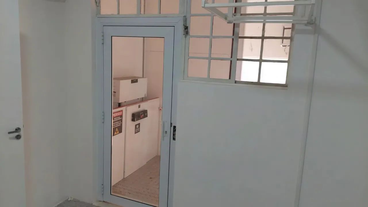 Prédio Comercial Com 4 Salas, 5 Vagas em Ponto Nobre da Avenida Dr. Adhemar de Barros - Foto 9