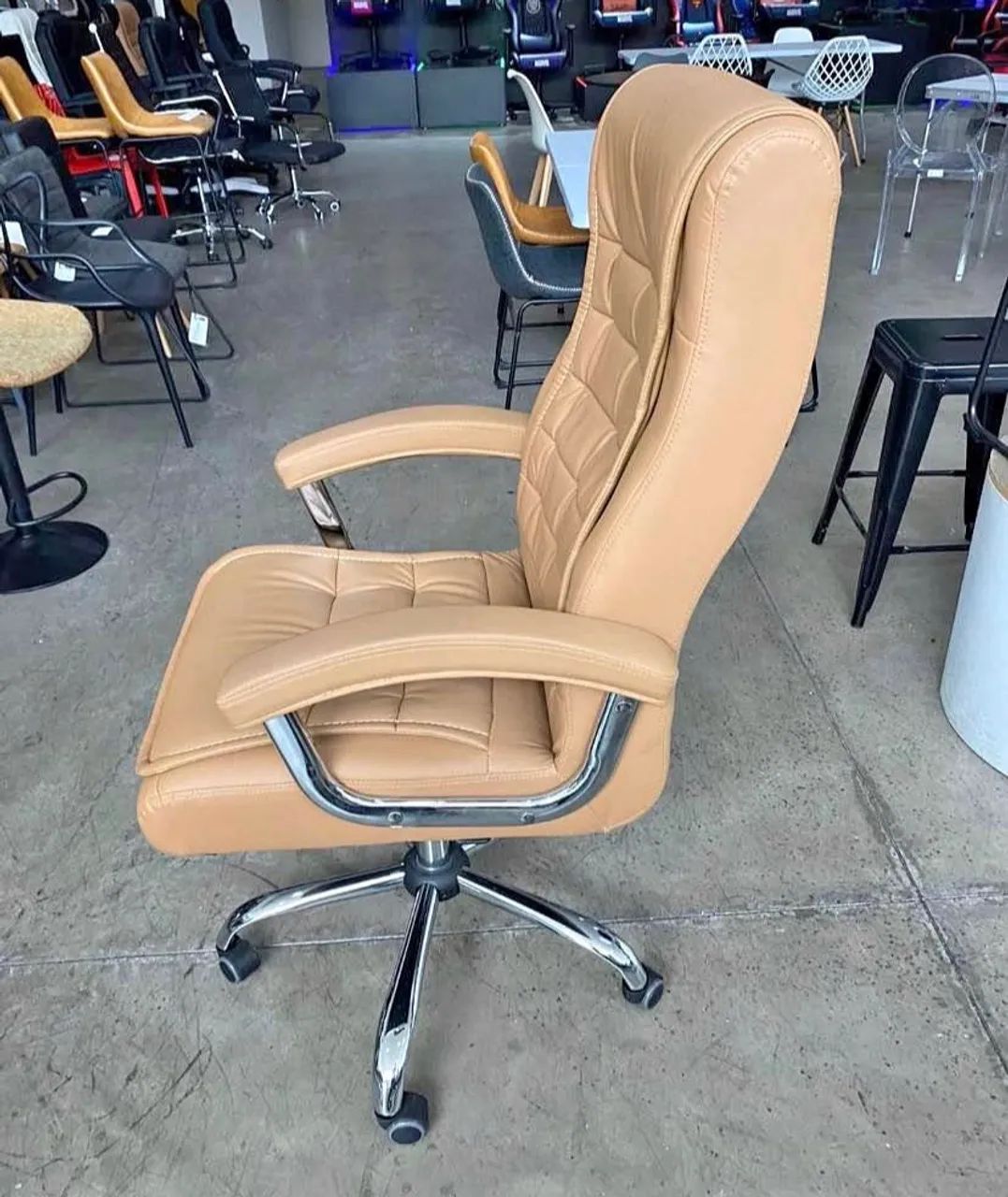 Cadeira Presidente para escritório - Nova na caixa a pronta entrega  - Foto 5