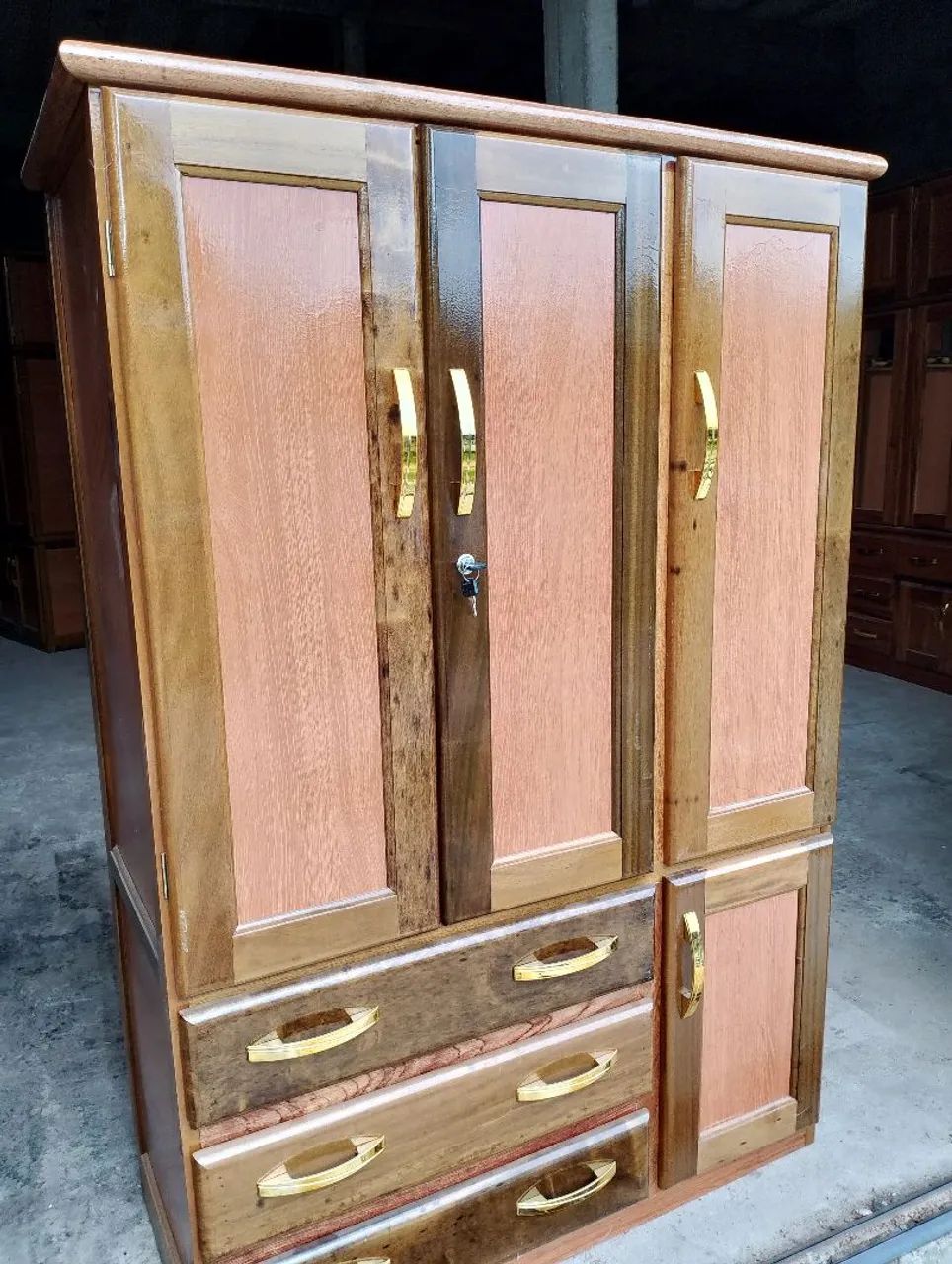 GUARDA ROUPA DE 3 PORTAS NOVO  - Foto 4