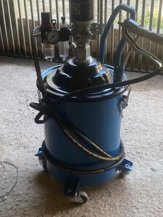 Propulsora Engraxadeira Pneumática Para Graxa Com Tambor 20kg Bremen 8596 - Foto 3