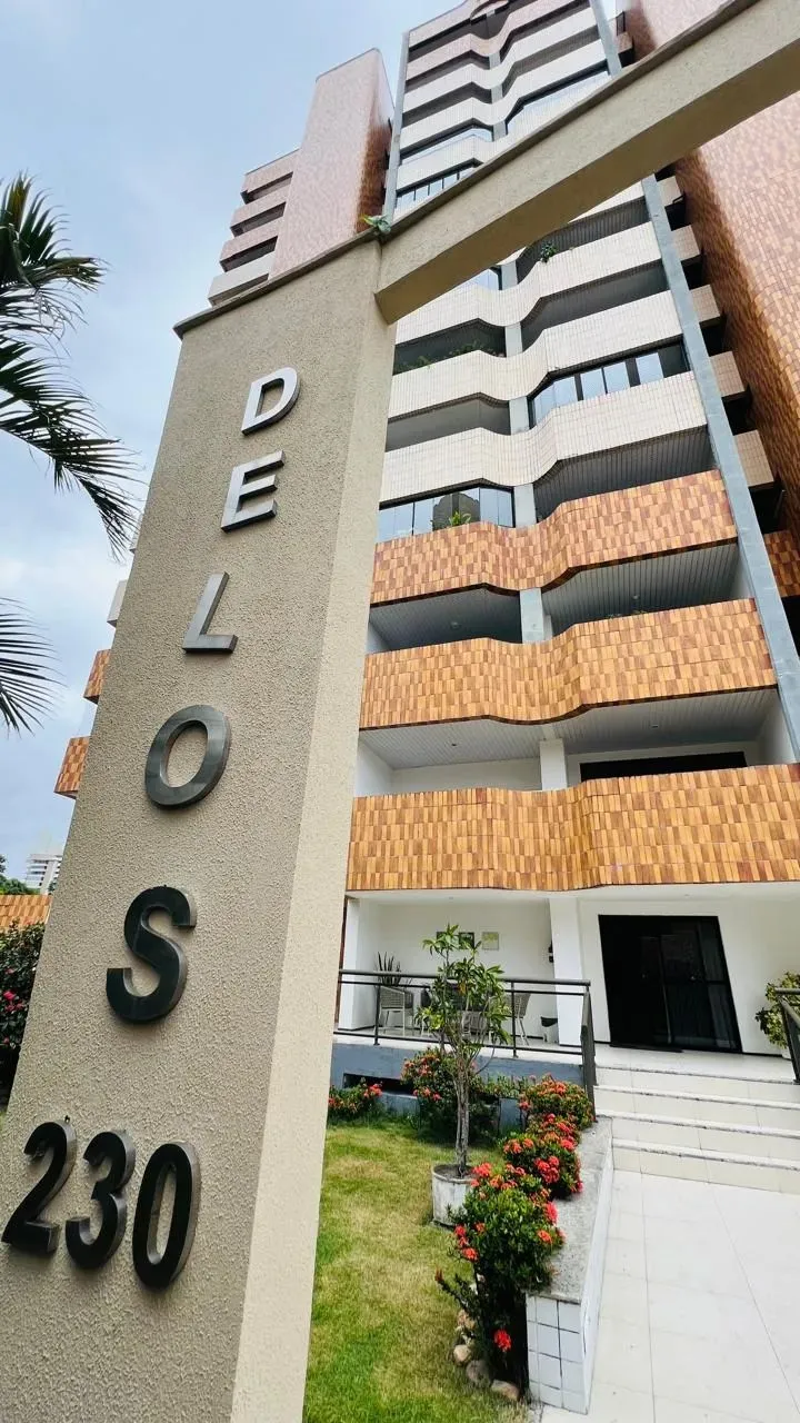 Ed. Condomínio Delos, Guararapes, 146m2, 3 Suítes, Gabinete, DCE e 3 Vagas de Garagem