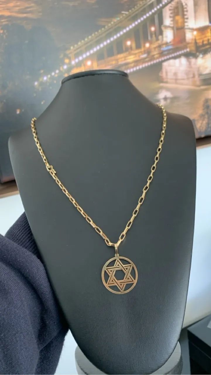 Colar com Estrela Ouro18k 