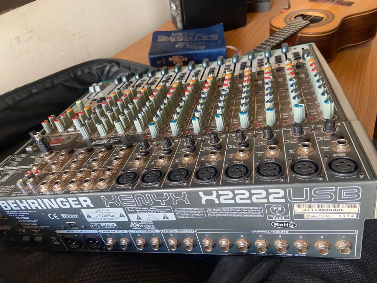 Vende- se mesa de som Behringer 64522268752513122