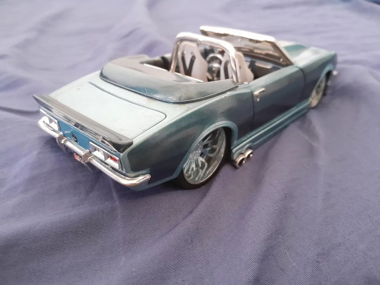 Maisto Chevrolet Camaro SS 66 - Foto 2