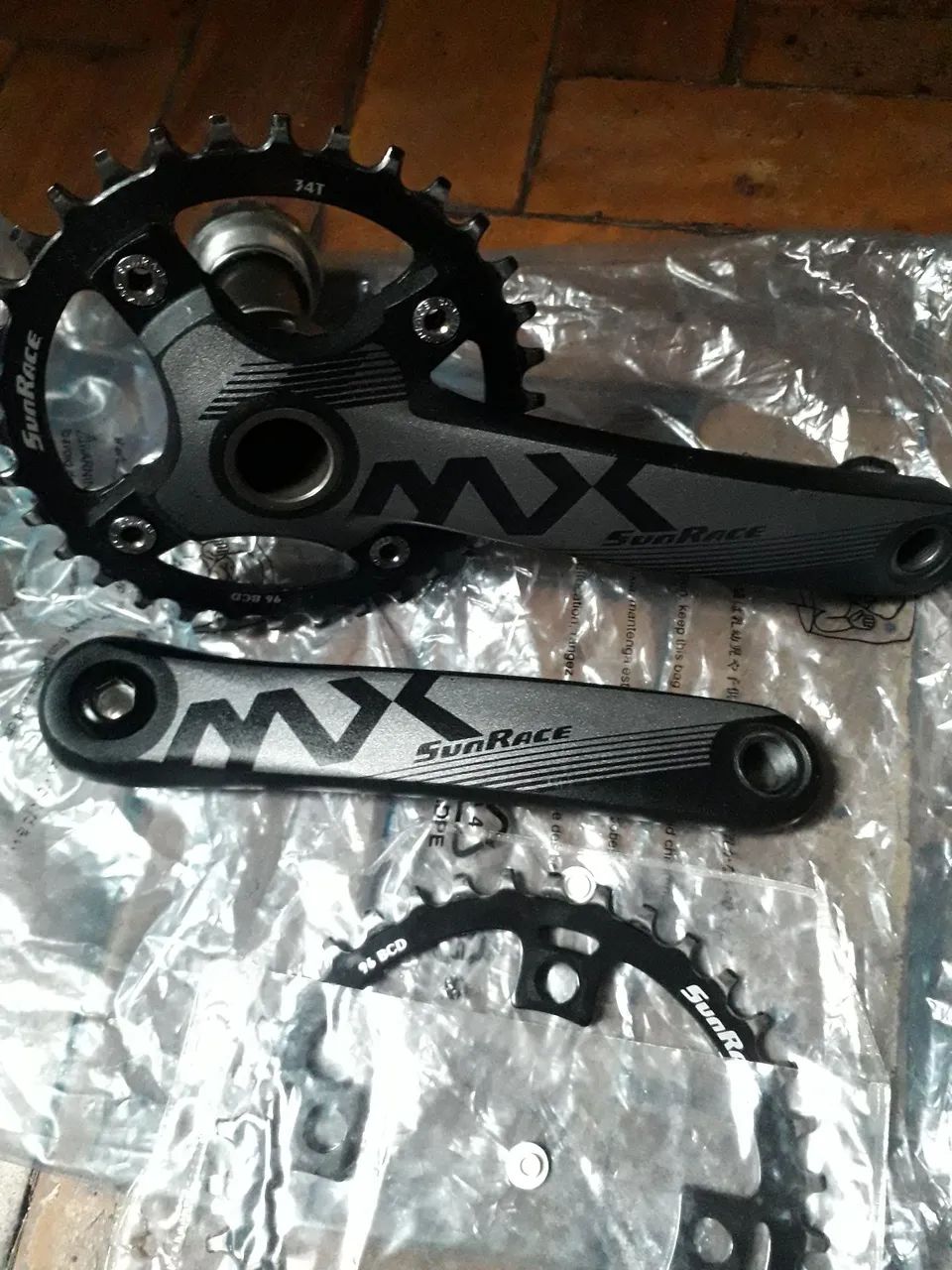 Pedivela Sunrace Hollowtech