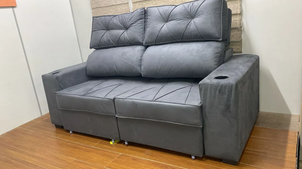 Sofá Retrátil e Reclinável Cinza com Porta Copos  - Novo