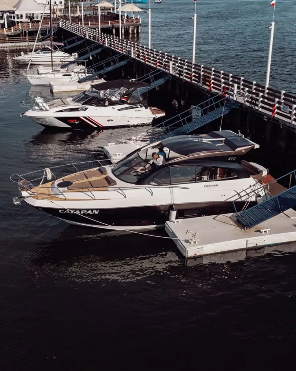 Triton 370 HT - 2020 x2 Mercruiser 300 HP ñ Phantom Ventura Fs Nx Sessa Armada  - Foto 2