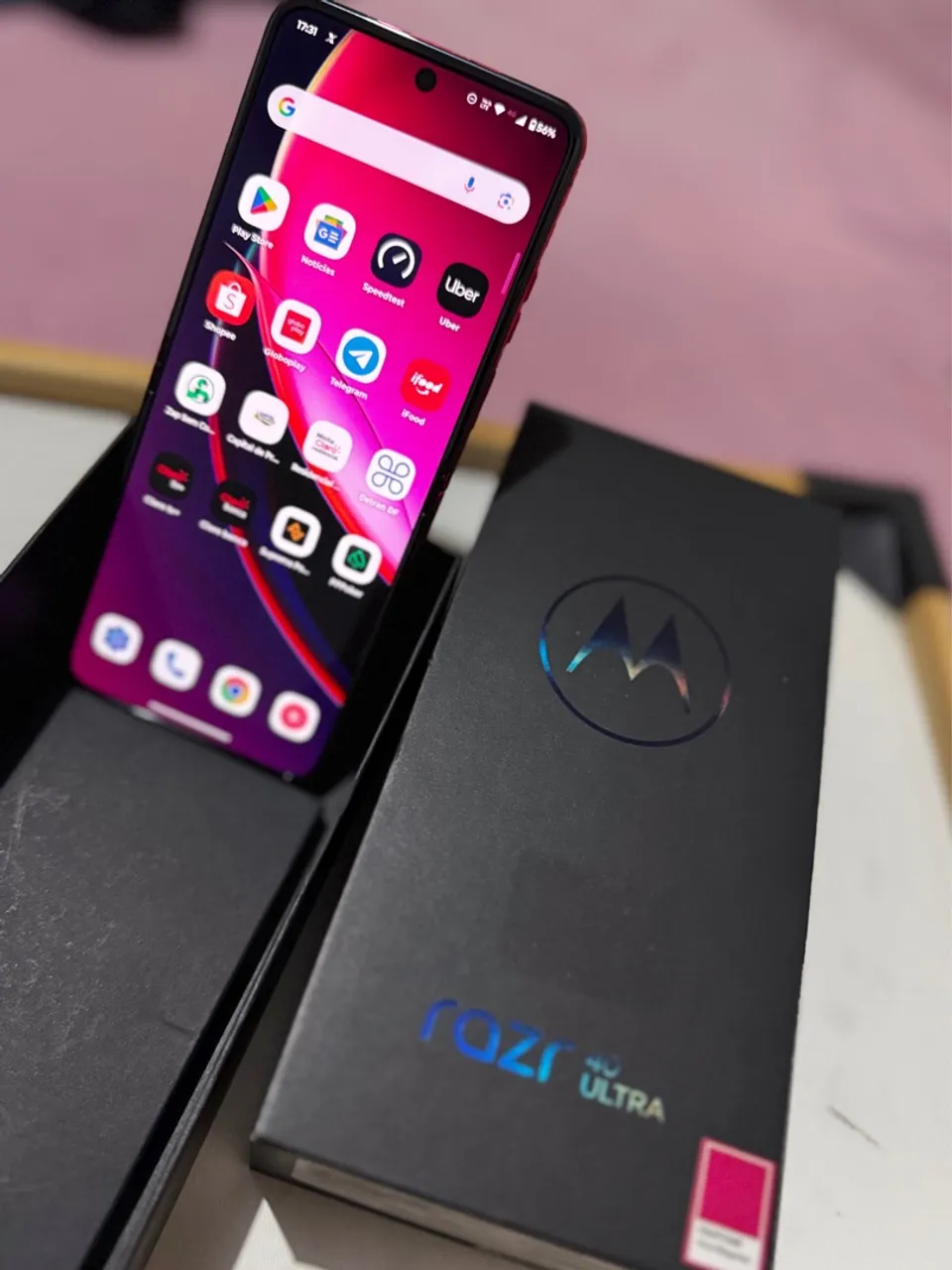Motorola Razr 40 Ultra Dual SIM 256GB Viva Magenta 8GB RAM - Excelente - Caixa e NF.