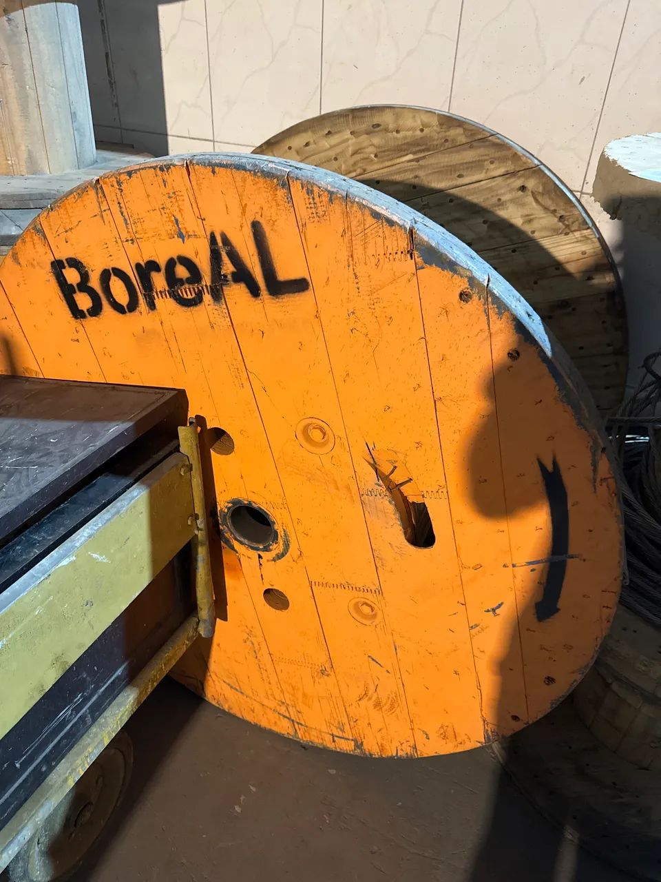 Carretel de madeira 64386070247170121