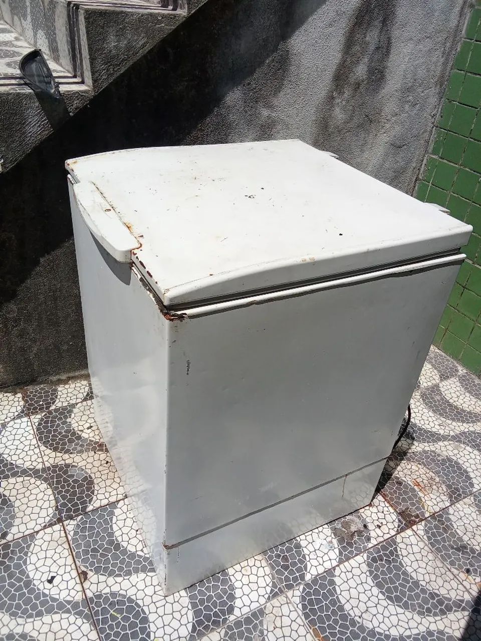 Freezer Horizontal Branco estar moto funcionando mais gelando pouco fraco - Foto 4