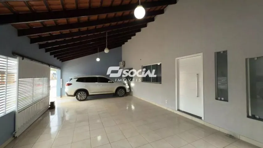 Casa à venda com 4 quartos, Energia Solar e Poço Artesiano - Aponiã