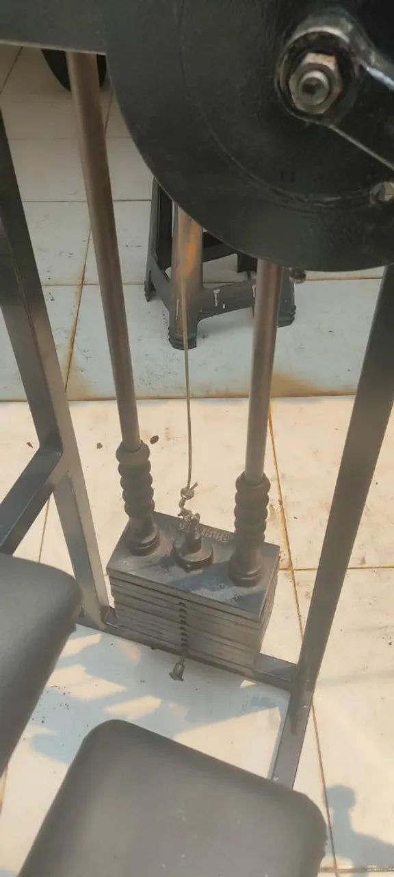 Máquina de glúteos 4 apoios - Foto 4