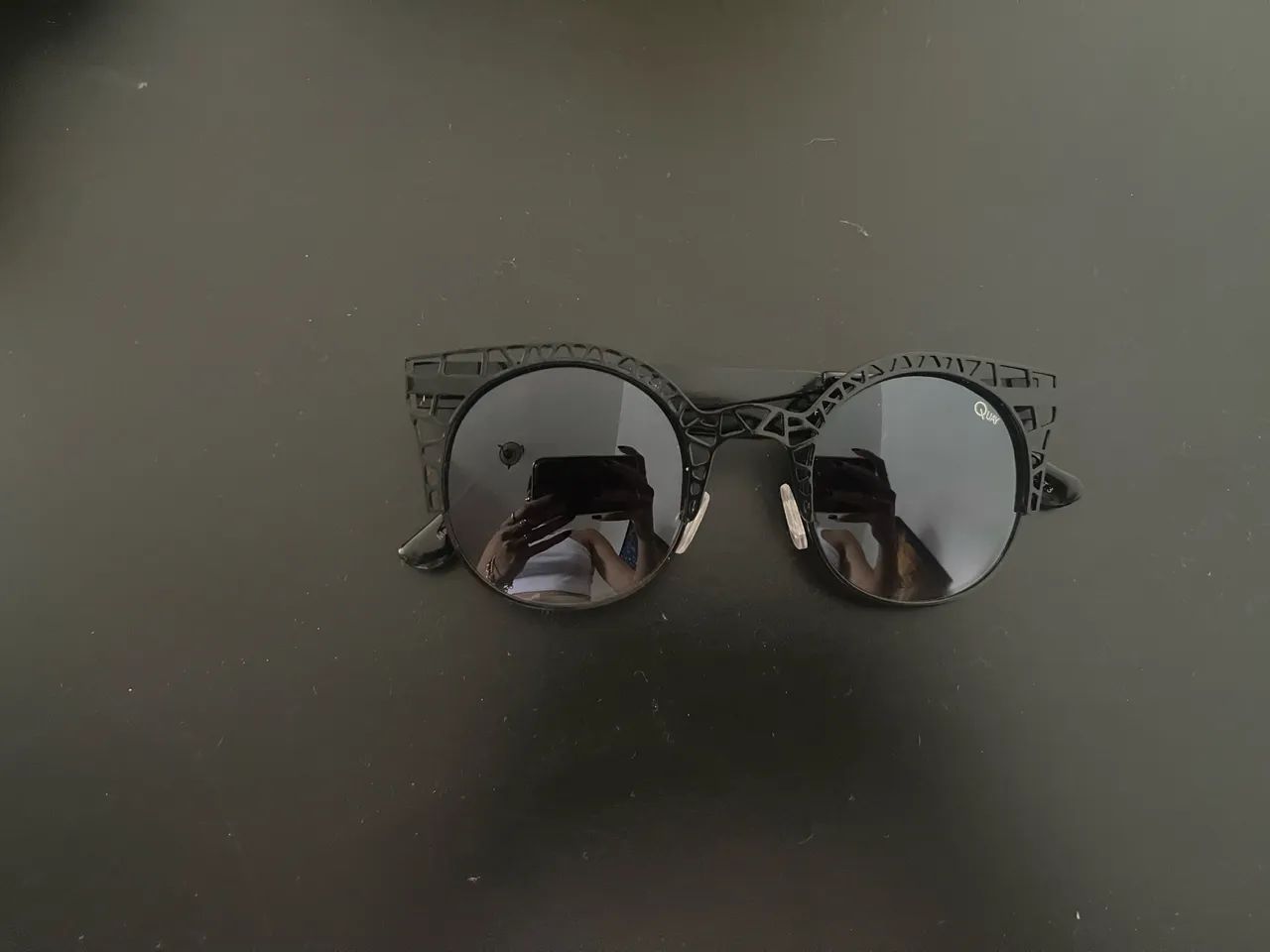 Óculos de sol quay Austrália black Fleur cat eye original 