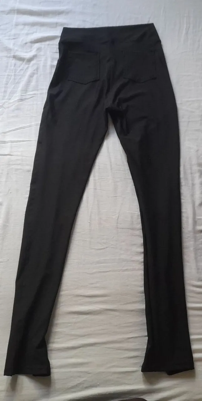 Calça preta feminina