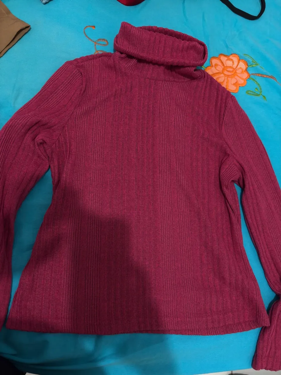 Blusa de Malha Gola Alta