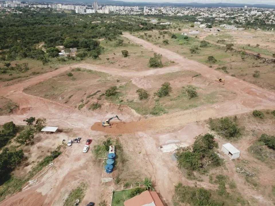 Lotes no Portal das Águas Quentes com água e já sendo colocado a energia