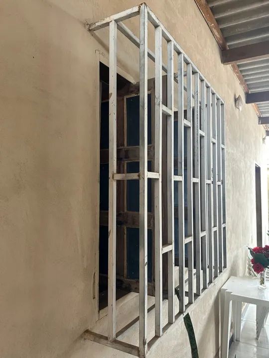 Grade de ferro 250 reais para janela  - Foto 3