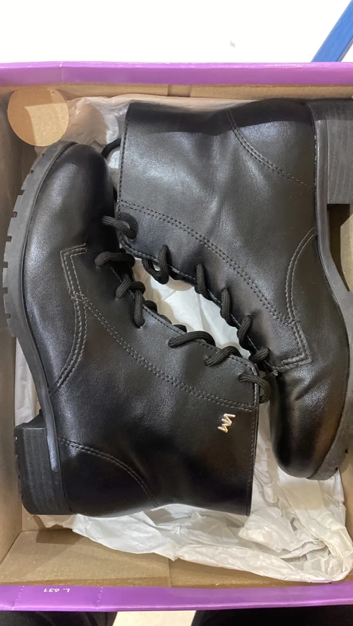 Bota Feminina Coturno Cano Curto Preto