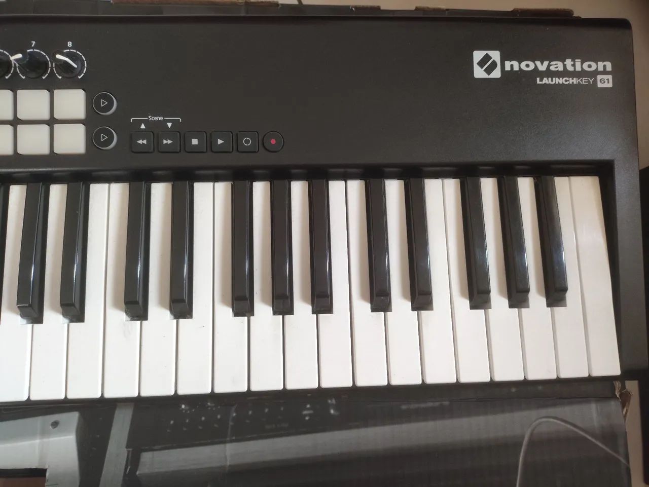 NOVATION LAUNCHKEY 61 MK2 - Instrumentos musicais - Vila Bremen