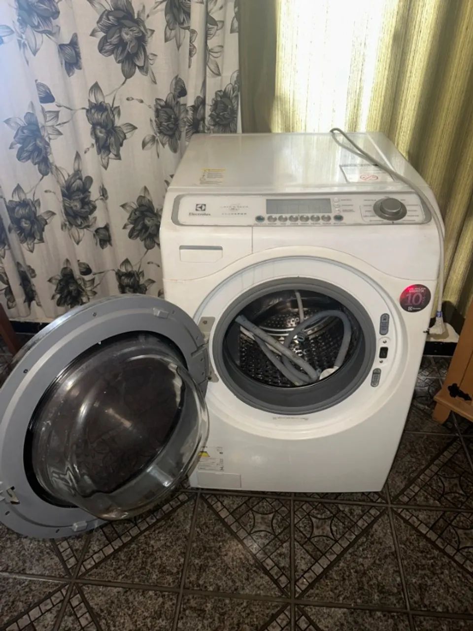 Máquina de lavar e secar 12kg e 7kg - Electrolux 127 volts - Foto 2