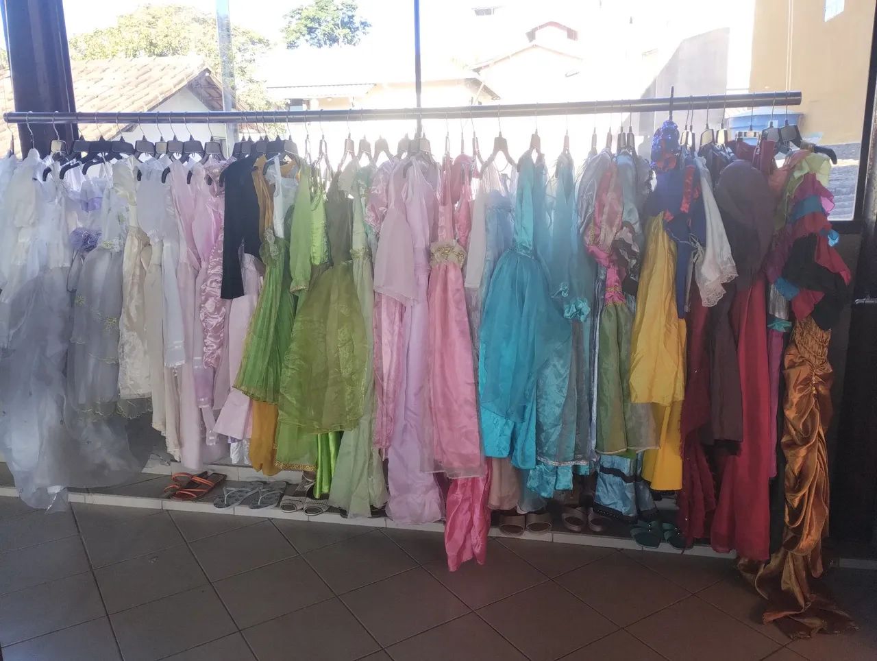 Vestidos de festa infantil várias cores e modelos - Foto 5