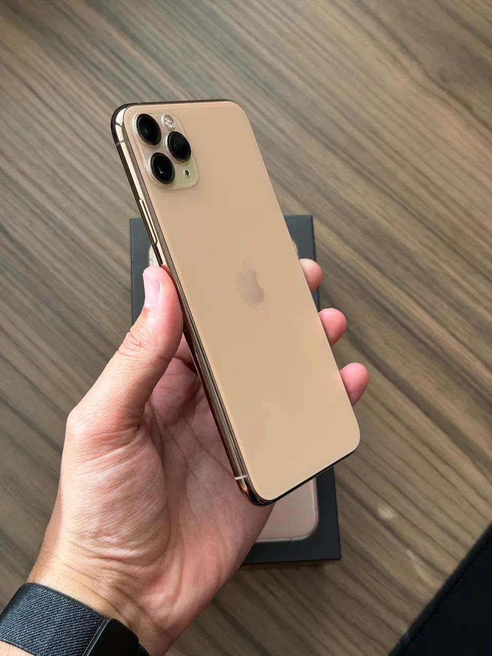iPhone 11 Pro Max 256gb Dourado Garantia 6 meses - Celulares e