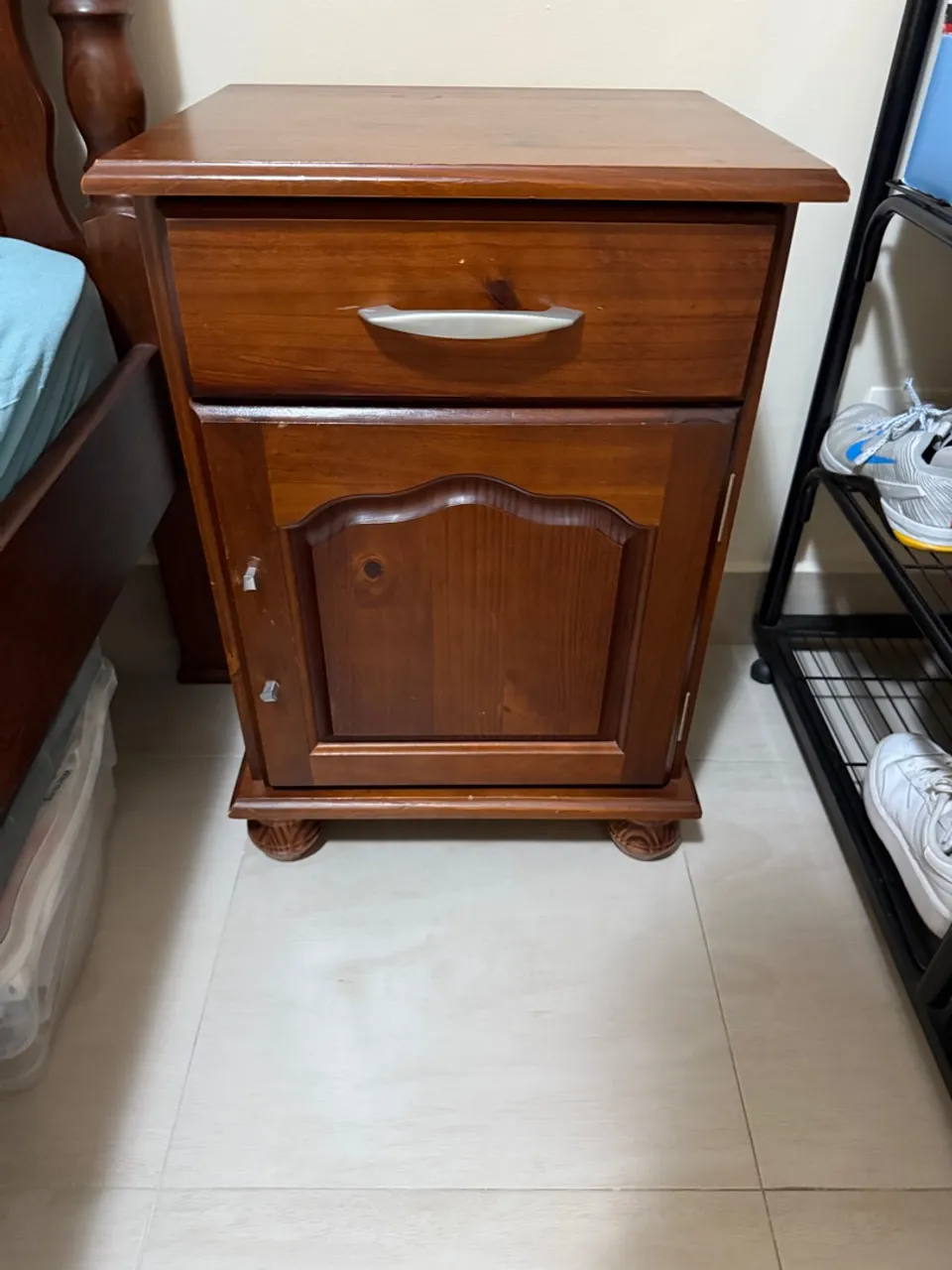 Cômoda de madeira maciça para quarto