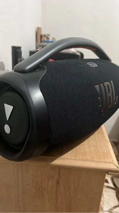 Caixa de Som Bluetooth JBL - Potente e com Ótima Qualidade de Som