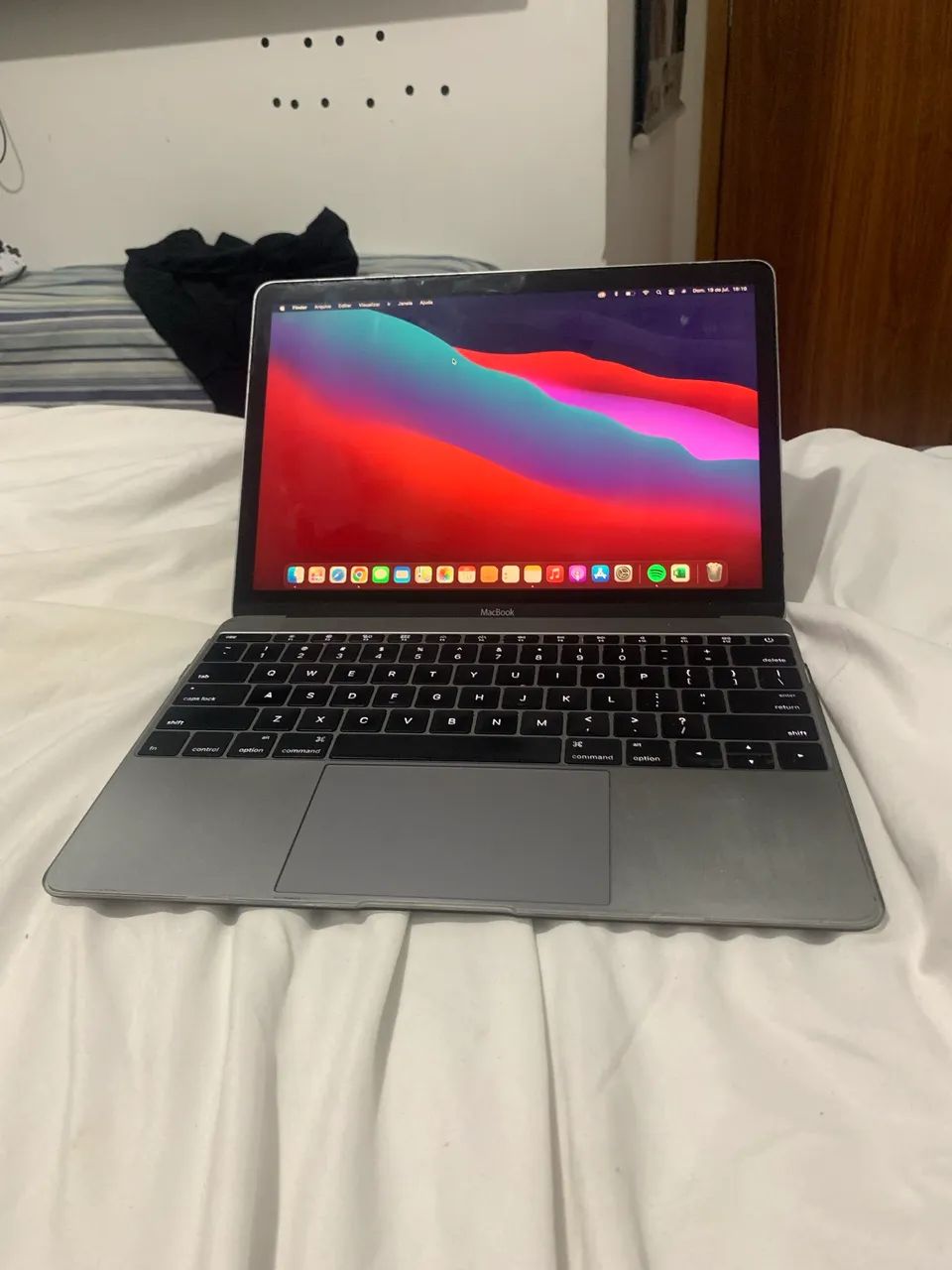 MacBook