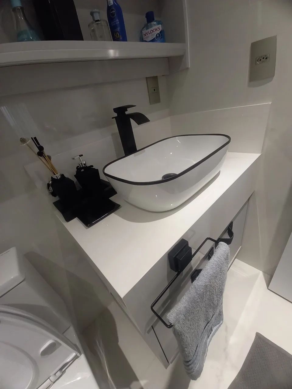 Lavatório banheiro porcelanato  - Foto 6