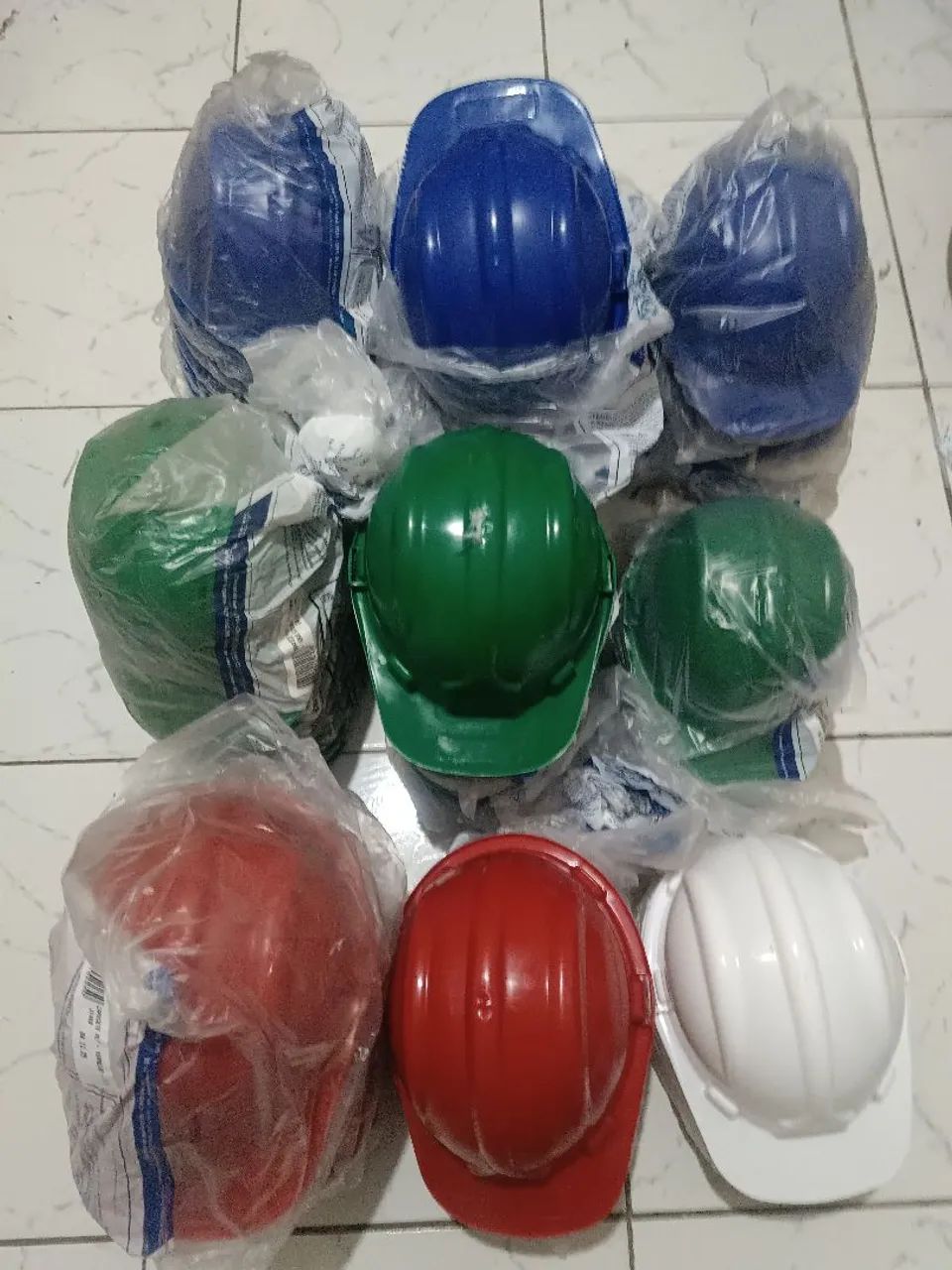 80 Capacetes construção civil SEM carneira com preço de custo