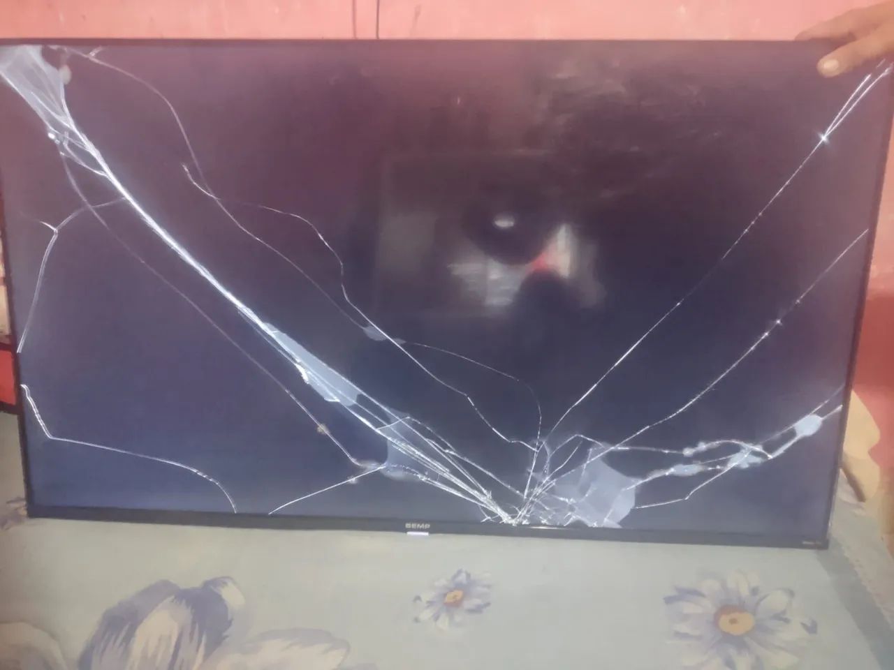 Tv com a tela quebrada  - Foto 2