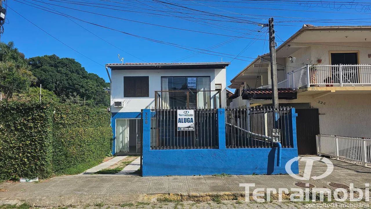 Casa Espaçosa a Uma Quadra da Praia!