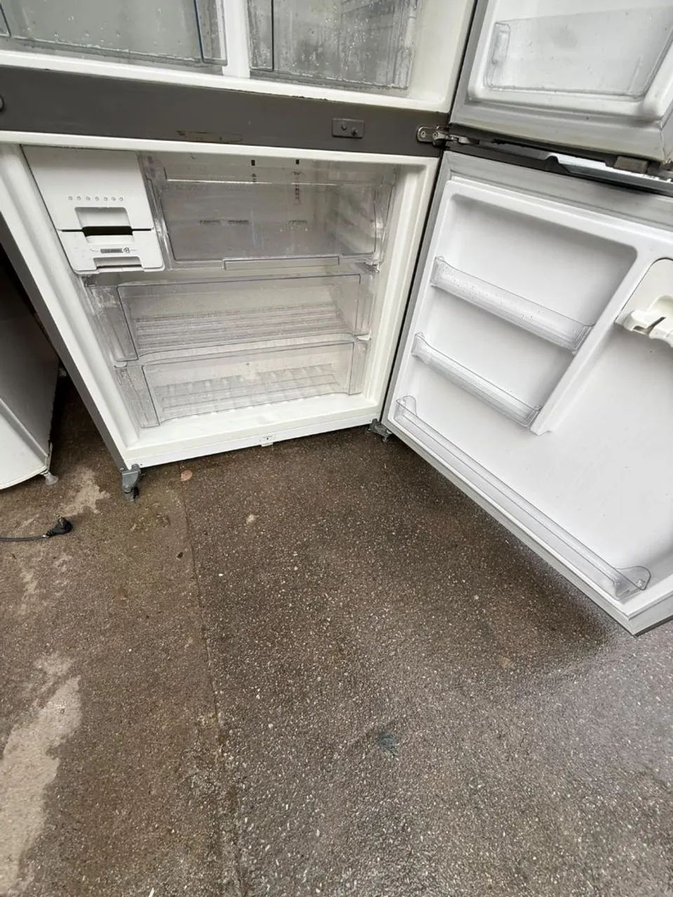 VENDE- SE GELADEIRA FUNCIONANDO  - Foto 3